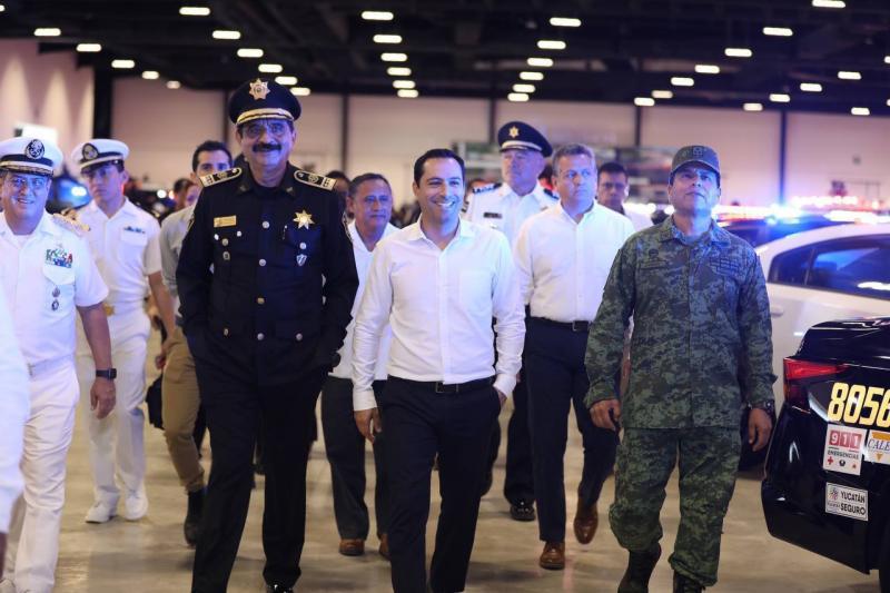 Con nuevas patrullas y ambulancias, el Gobernador Mauricio Vila Dosal fortalece a la SSP para hacer prevalecer la paz y tranquilidad en Yucatán