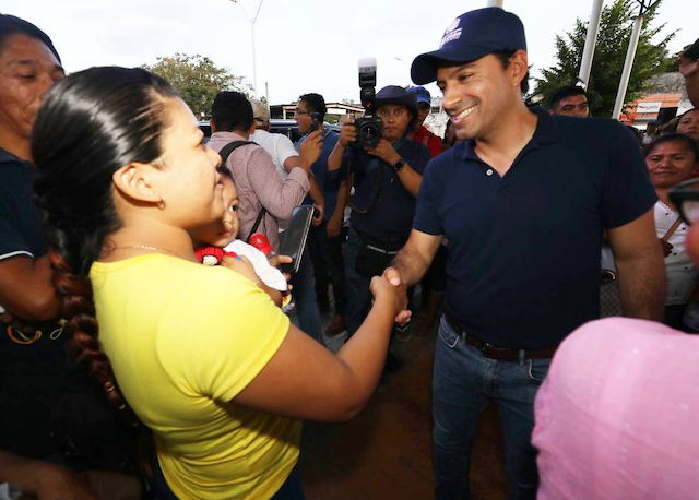 Familias de Calotmul mejoran su calidad de vida con apoyo del Gobernador Mauricio Vila Dosal