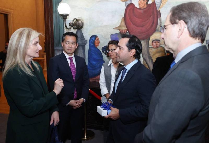 El Gobernador Mauricio Vila Dosal se reúne en Washington D.C. con empresarios del sector turístico y yucatecos que viven en Estados Unidos