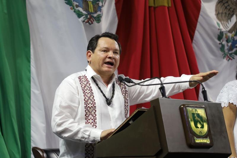 Rinde Joaquín Díaz Mena Compromiso Constitucional como Gobernador del Estado de Yucatán