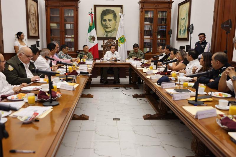 Suma de esfuerzos para mantener la paz y tranquilidad de Yucatán