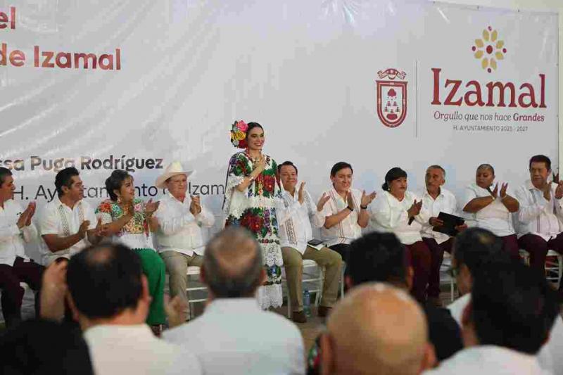 Llama el Gobernador Joaquín Díaz Mena a convertir a Izamal en un referente turístico