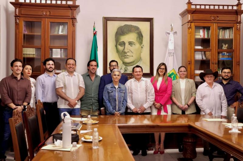 Acuerdan colaboración para avanzar en el abastecimiento de gas natural a Yucatán