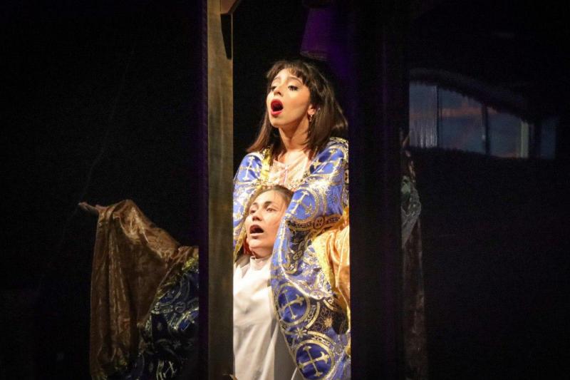 El balcón de Jean Genet, puesta en escena de egreso de la Licenciatura en Teatro de la UNAY