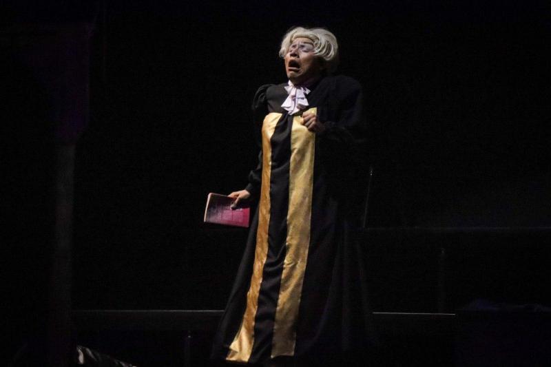 El balcón de Jean Genet, puesta en escena de egreso de la Licenciatura en Teatro de la UNAY