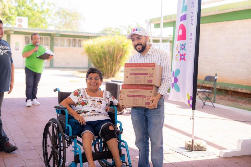 DIF Yucatán continúa brindando respaldo a personas con cáncer mediante apoyos económicos y alimentarios