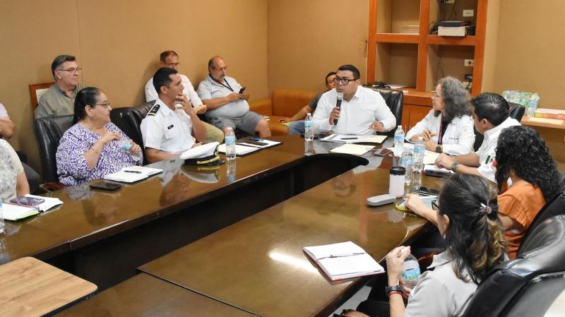 Gobierno de Yucatán intensifica monitoreo por presencia de microalgas en la costa