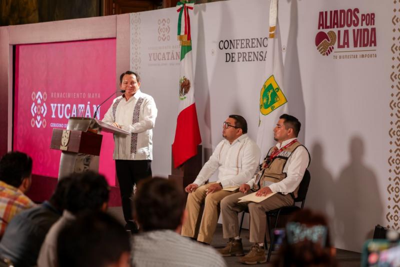 Gobierno de Yucatán despliega operativo para atender marea roja