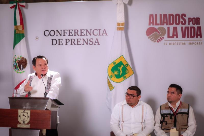 Gobierno de Yucatán despliega operativo para atender marea roja