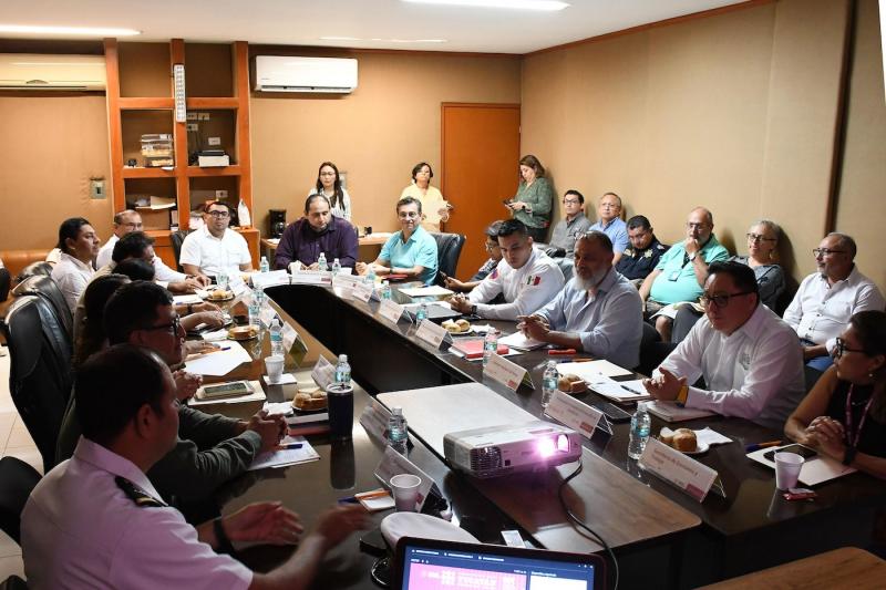 Yucatán implementa banderas para alertar sobre marea roja en playas