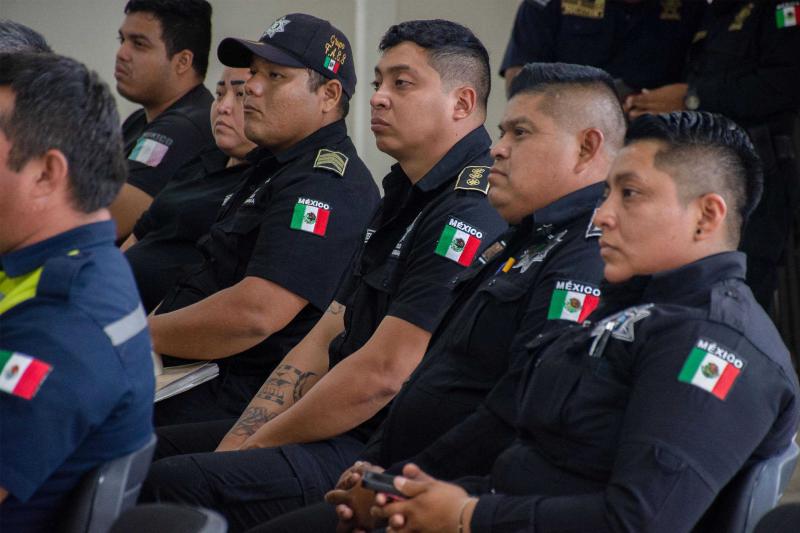 Policías municipales reciben capacitación para intervenir en crisis psicosocial