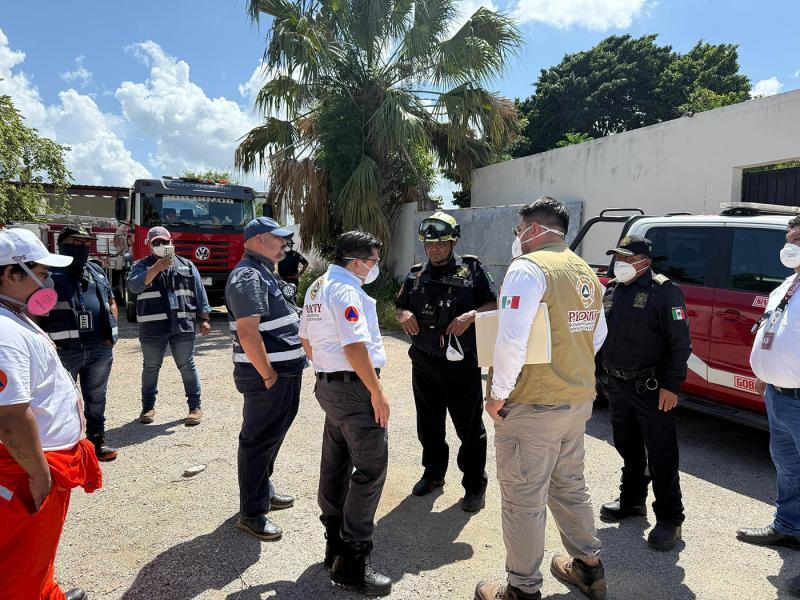 Atienden fuga de amoniaco en el centro de Mérida