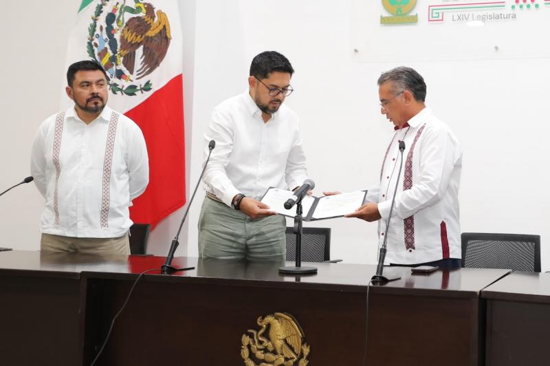 Entregan ante el Congreso del Estado iniciativa para reformar Ley del Isstey