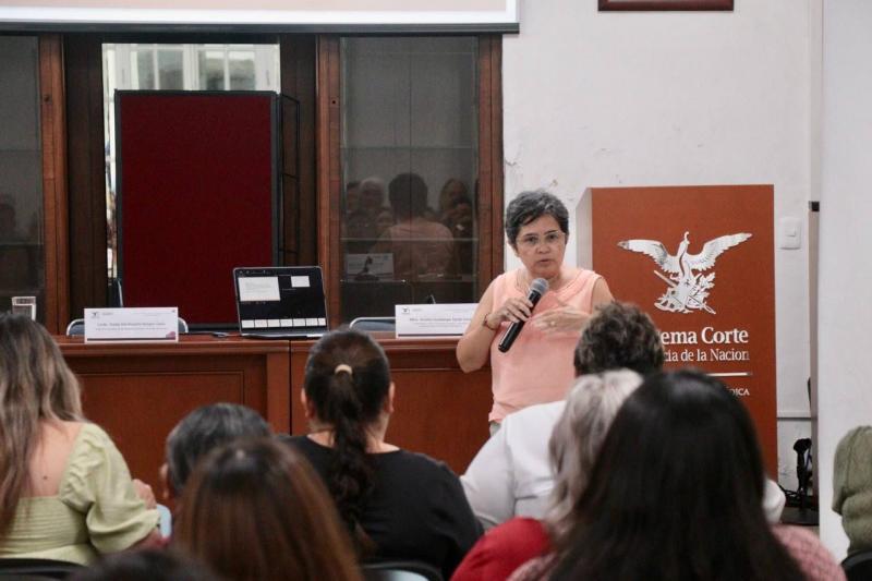 Personal de Semujeres se capacita en primeros auxilios jurídicos