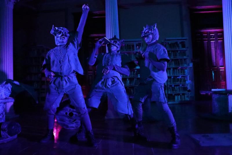 Biblioteca Manuel Cepeda Peraza se transforma en escenario teatral con "Onix"
