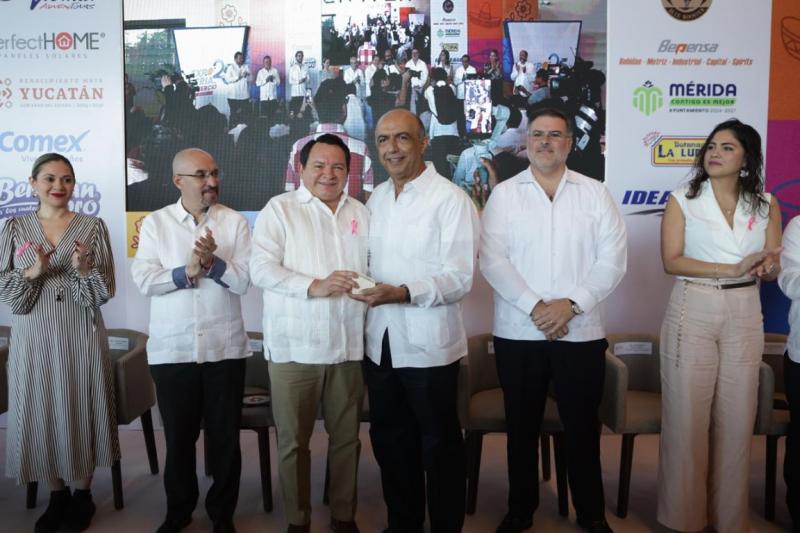 Gobernador Joaquín Díaz Mena refrenda apoyo al comercio local en la Expo Feria 2025