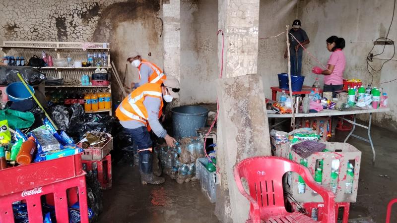 Ya en operación brigada yucateca que auxilia a comunidades afectadas en Veracruz