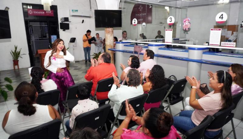 Japay ilumina su sede en apoyo a la lucha contra el cáncer de mama