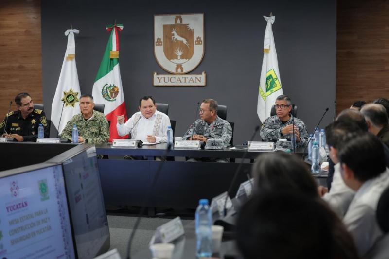 Gobernador Joaquín Díaz Mena llama a no bajar la guardia ante temporada de ciclones