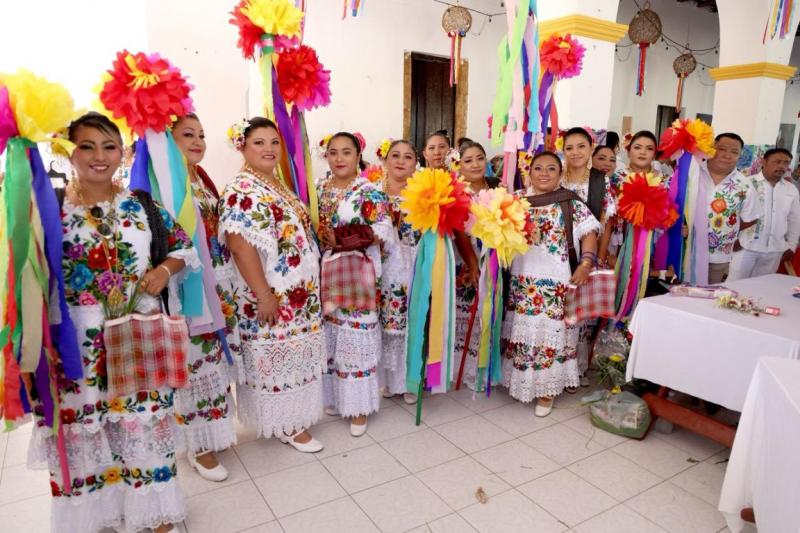 Reafirman el compromiso de preservar la lengua y fortalecer cultura maya